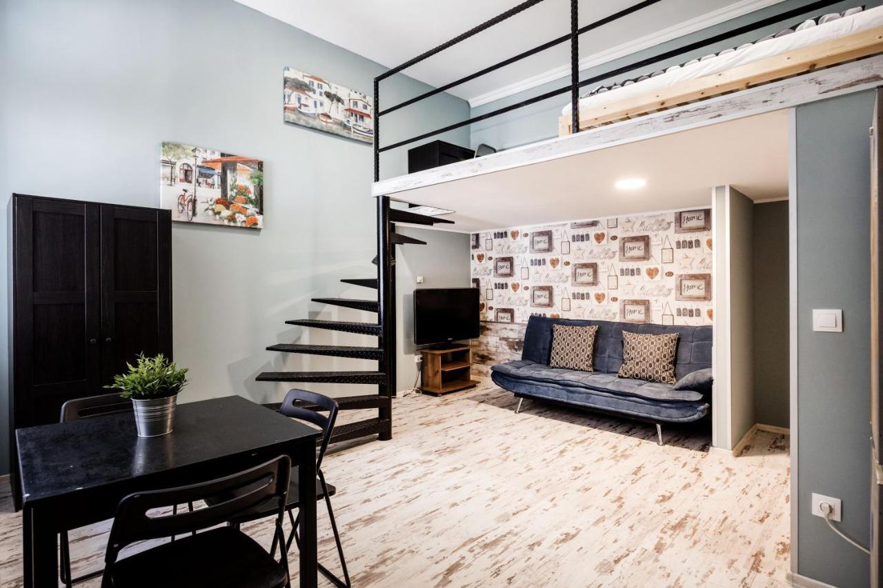 Hungarian Rebelian With Ac Apartment บูดาเปสต์ ภายนอก รูปภาพ