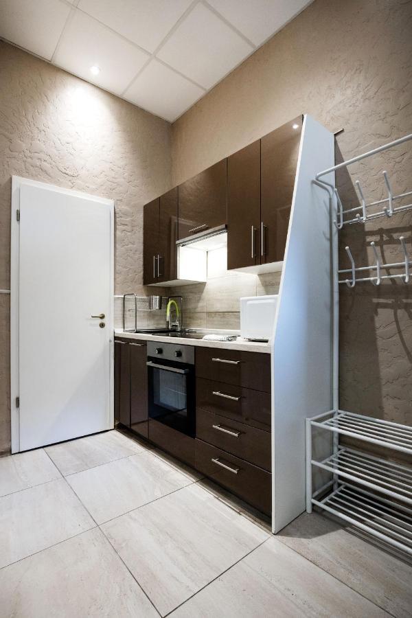 Hungarian Rebelian With Ac Apartment บูดาเปสต์ ภายนอก รูปภาพ