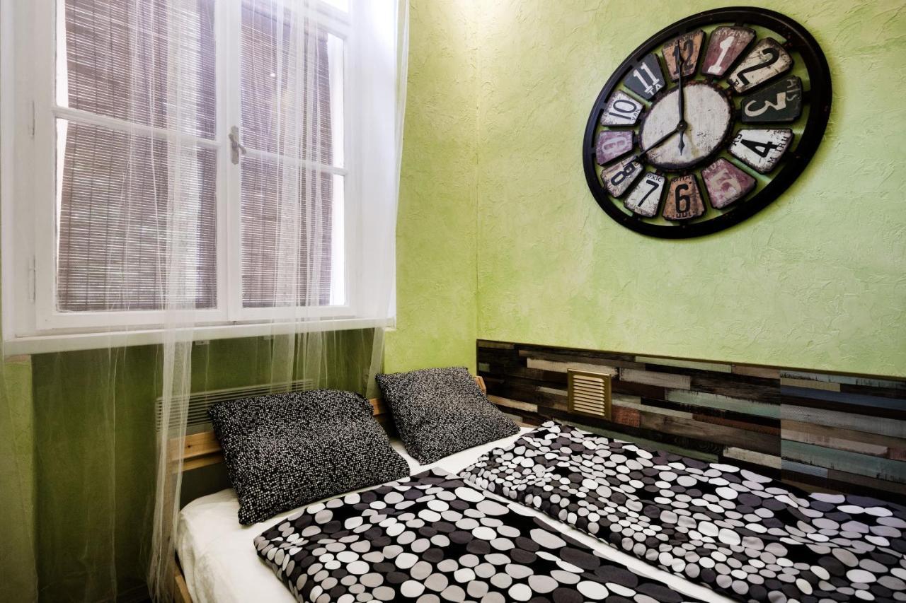 Hungarian Rebelian With Ac Apartment บูดาเปสต์ ภายนอก รูปภาพ